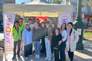 AFADER İZMİR ŞUBE BAŞKANLIĞI GAZİEMİRDE STAND AÇARAK TANITIM YAPTI