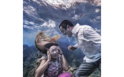 KADINA ŞİDDET İÇİN SU ALTINDE ÇEKTİLER