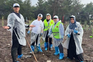 İZMİR ŞUBE BAŞKANLIĞI FİDAN DİKİMİ YAPTI