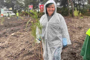 İZMİR ŞUBE BAŞKANLIĞI FİDAN DİKİMİ YAPTI