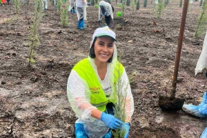 İZMİR ŞUBE BAŞKANLIĞI FİDAN DİKİMİ YAPTI