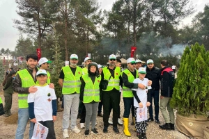 İZMİR ŞUBE BAŞKANLIĞI FİDAN DİKİMİ YAPTI