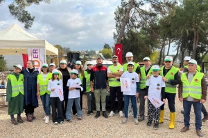 İZMİR ŞUBE BAŞKANLIĞI FİDAN DİKİMİ YAPTI