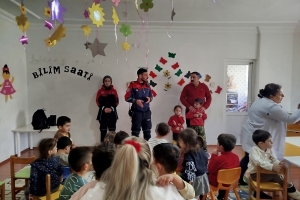 ELAZIĞ'DA MİNİKLERİMİZE DEPREM EĞİTİMİ YAPILDI