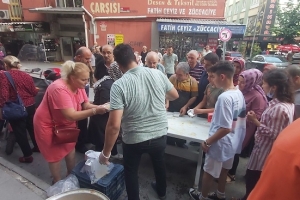 AFADER BİR YAŞINI AŞURE İLE KUTLADI