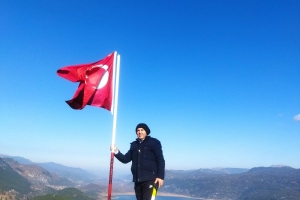 KOVADA AKBELEN ZİRVE BAYRAK DİKİM ETKİNLİĞİ