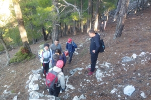 KOVADA AKBELEN ZİRVE BAYRAK DİKİM ETKİNLİĞİ