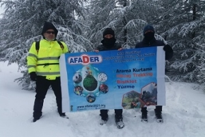 KAYI KÖYÜ ZİRVESİ KARDA EĞİTİM AMAÇLI YÜRÜYÜŞ ETKİNLİĞİ 