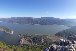 KOVADA AKBELEN ZİRVE BAYRAK DİKİM ETKİNLİĞİ