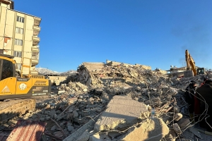 AFADER NURDAĞI\'NDA ARAMA KURTARMADA