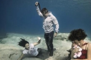 NEJDET DEMİRTAŞ FOTOĞRAFLARI KADINA ŞİDDETİ UNUTMUYOR!