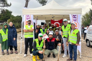 İZMİR ŞUBE BAŞKANLIĞI FİDAN DİKİMİ YAPTI