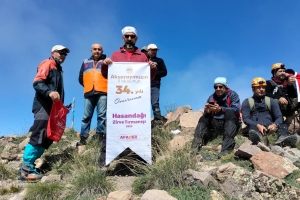 Aksaray İl Oluşunun 34, Yılını Hasandağı Zirvesinde Kutladı