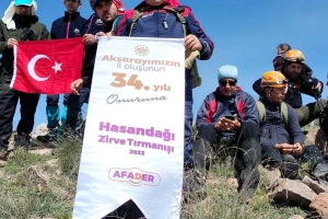 Aksaray İl Oluşunun 34, Yılını Hasandağı Zirvesinde Kutladı