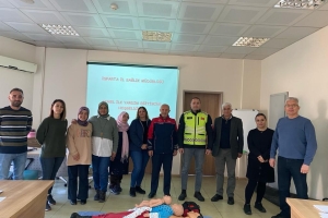 4. İLK YARDIM EĞİTİMİ YAPILIYOR 