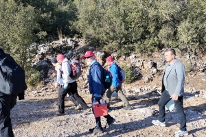 KOVADA AKBELEN ZİRVE BAYRAK DİKİM ETKİNLİĞİ