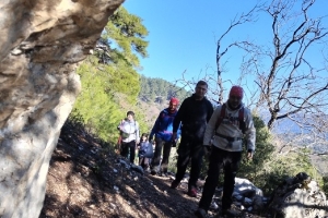 KOVADA AKBELEN ZİRVE BAYRAK DİKİM ETKİNLİĞİ