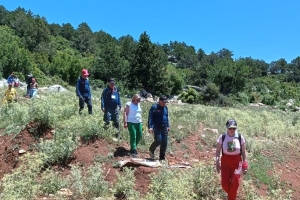 ALINLARINIZDAN ÖPSEK AZDIR