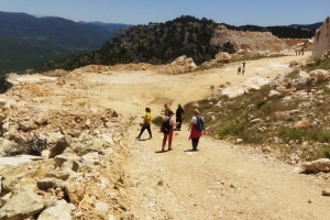 ALINLARINIZDAN ÖPSEK AZDIR