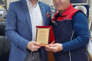 AFADER\'DEN GÖZGÜN\'E PLAKET