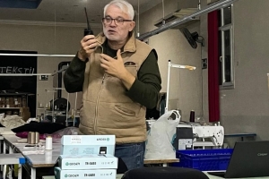 Telsiz Varsa Ses, Ses Varsa Hayat Var