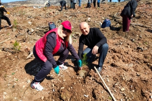 GELECEĞE NEFES OLDUK