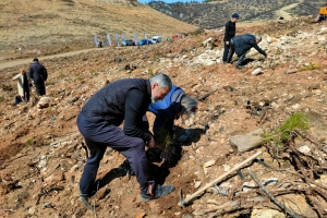 GELECEĞE NEFES OLDUK