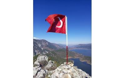 KOVADA AKBELEN ZİRVE BAYRAK DİKİM ETKİNLİĞİ