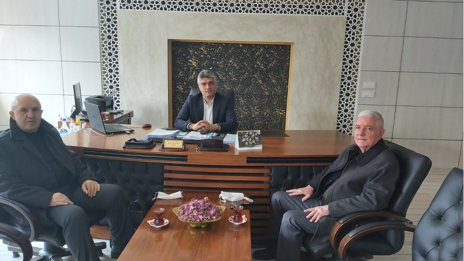 EĞİTİM BİR SEN\'DE KILINÇ DÖNEMİ BAŞLADI 