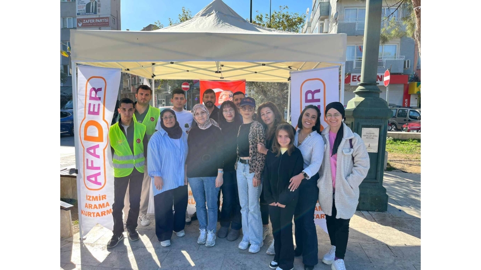 AFADER İZMİR ŞUBE BAŞKANLIĞI GAZİEMİR'DE STAND AÇARAK TANITIM YAPTI