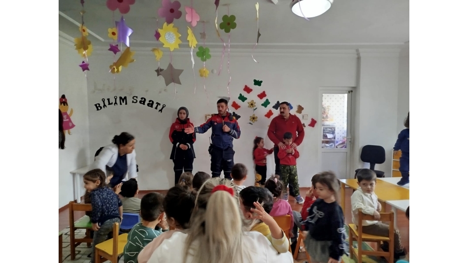 ELAZIĞ'DA MİNİKLERİMİZE DEPREM EĞİTİMİ YAPILDI