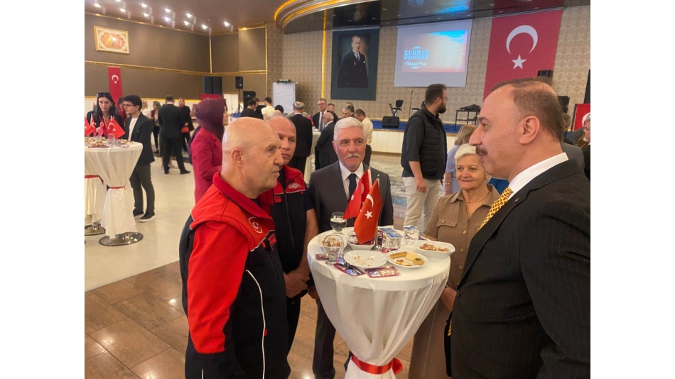 AFADER BAYRAMLAŞMA TÖRENİNE KATILDI