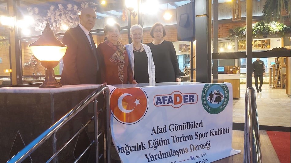 AFADER AKŞAM YEMEĞİNDE BULUŞTU